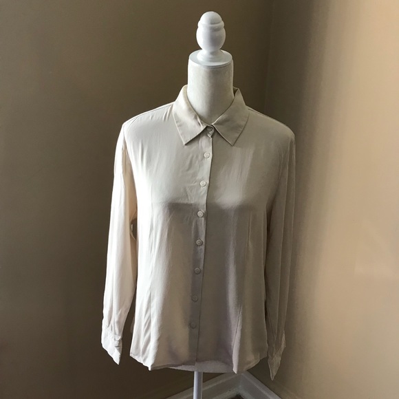 Petite Sophisticate Tops - ❤️Petite Sophisticate Tan Button Silk Blouse 14❤️